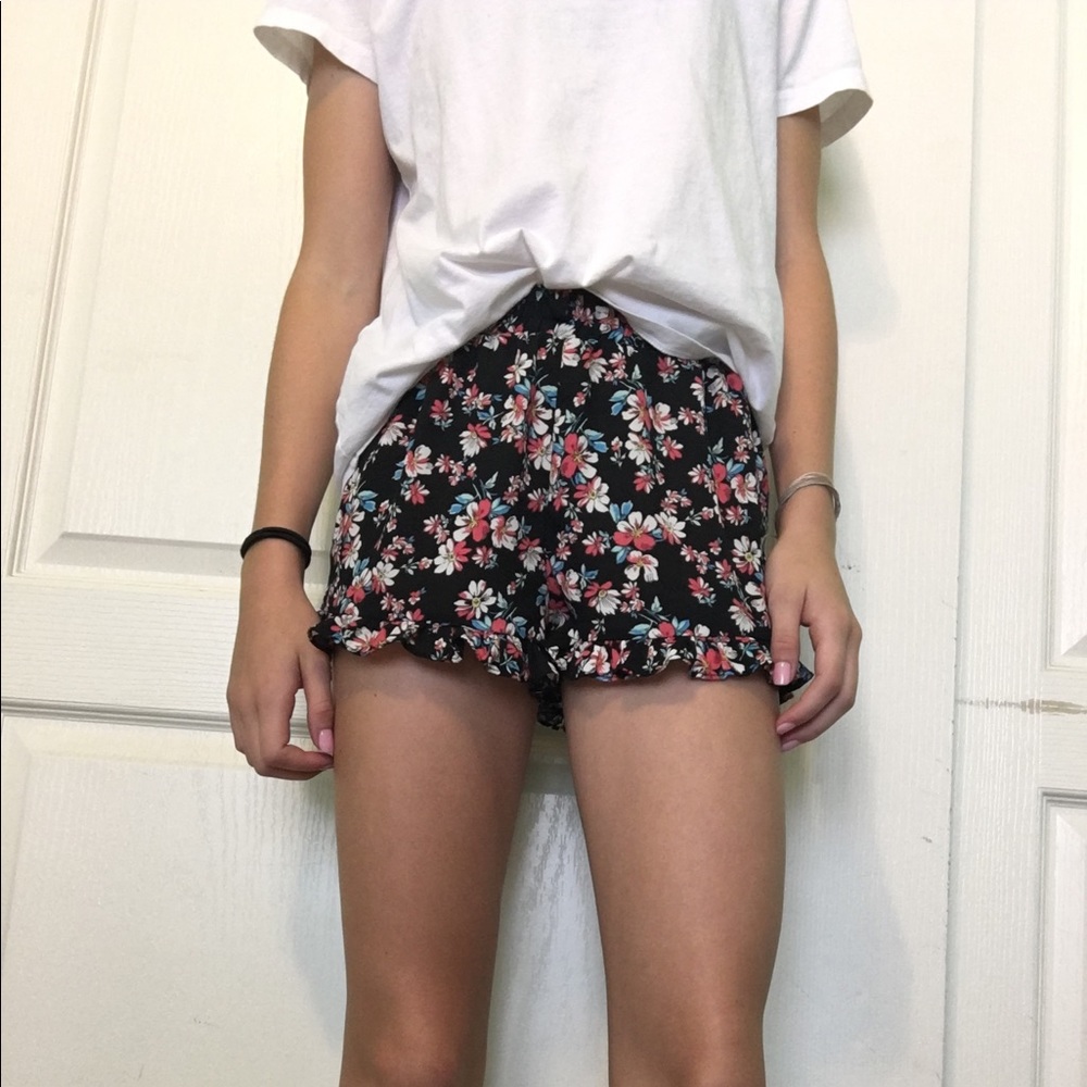 Floral flowy shorts